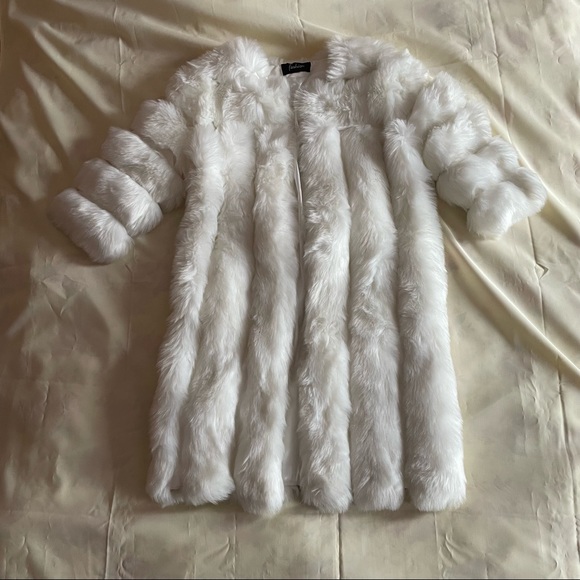 Vintage Jackets & Blazers - white fuzzy fur soft long sleek chic coat jacket